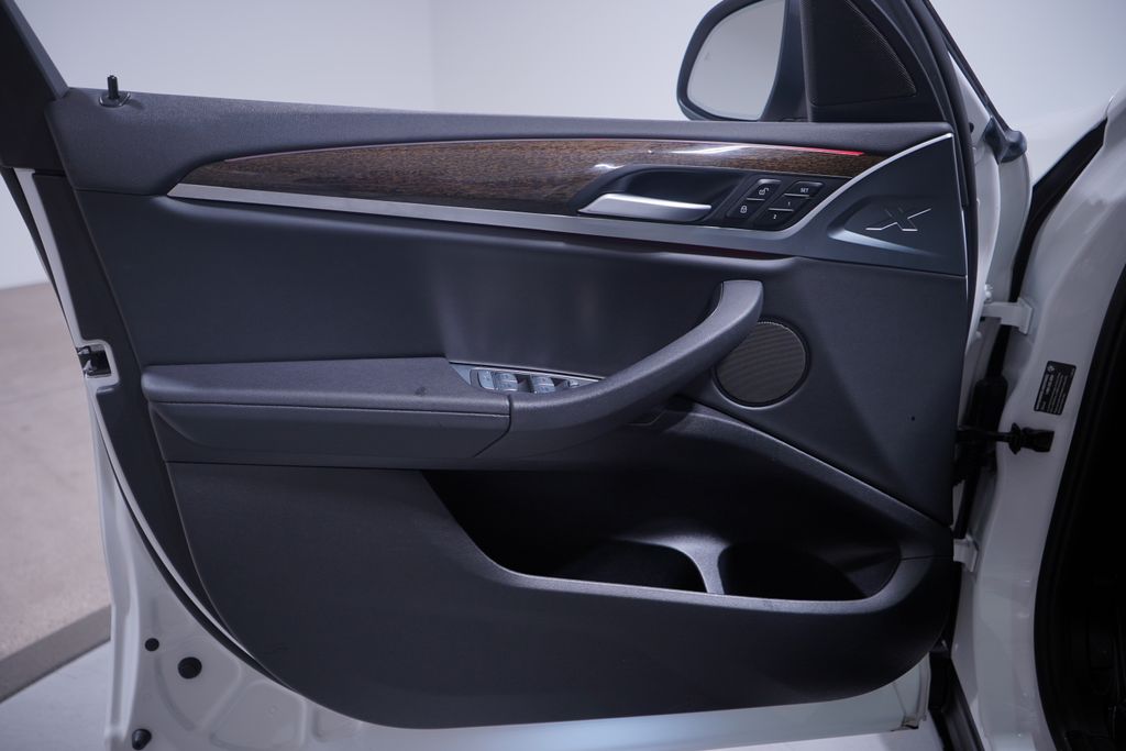 Thumbnail: 2022 BMW X3 - 16
