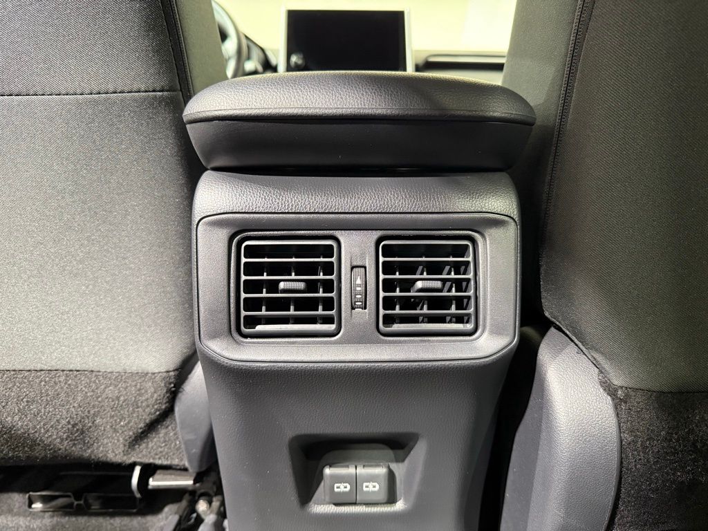 Thumbnail: 2025 Toyota RAV4 - 20