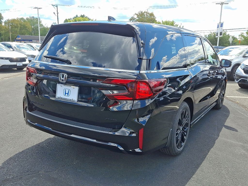 Thumbnail: 2026 Honda Odyssey - 4