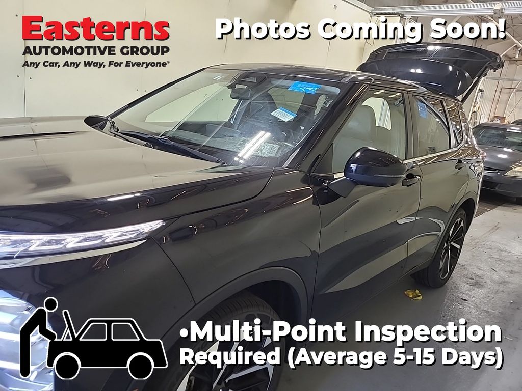 2024 Mitsubishi Outlander's photo