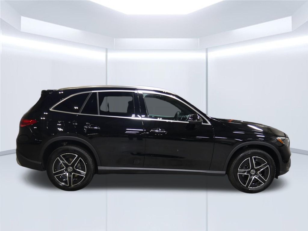 Thumbnail: 2026 Mercedes-Benz GLC - 6