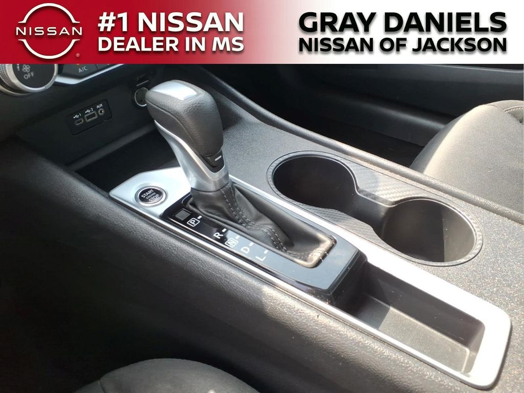 Used 2025 Nissan Altima Sedan