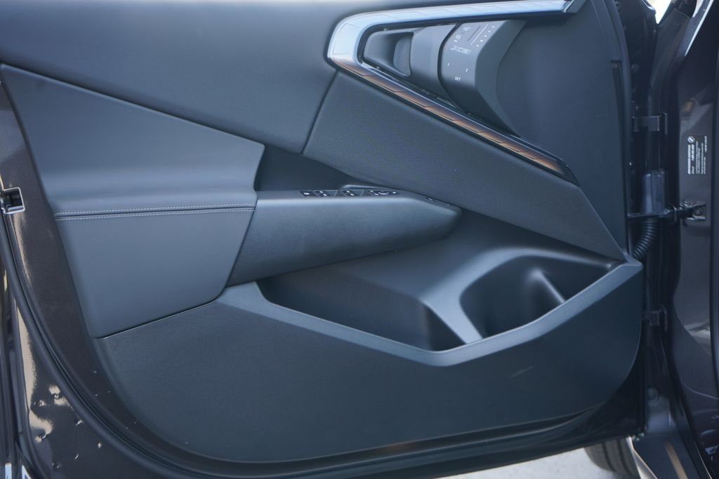 Thumbnail: 2025 BMW X3 - 9