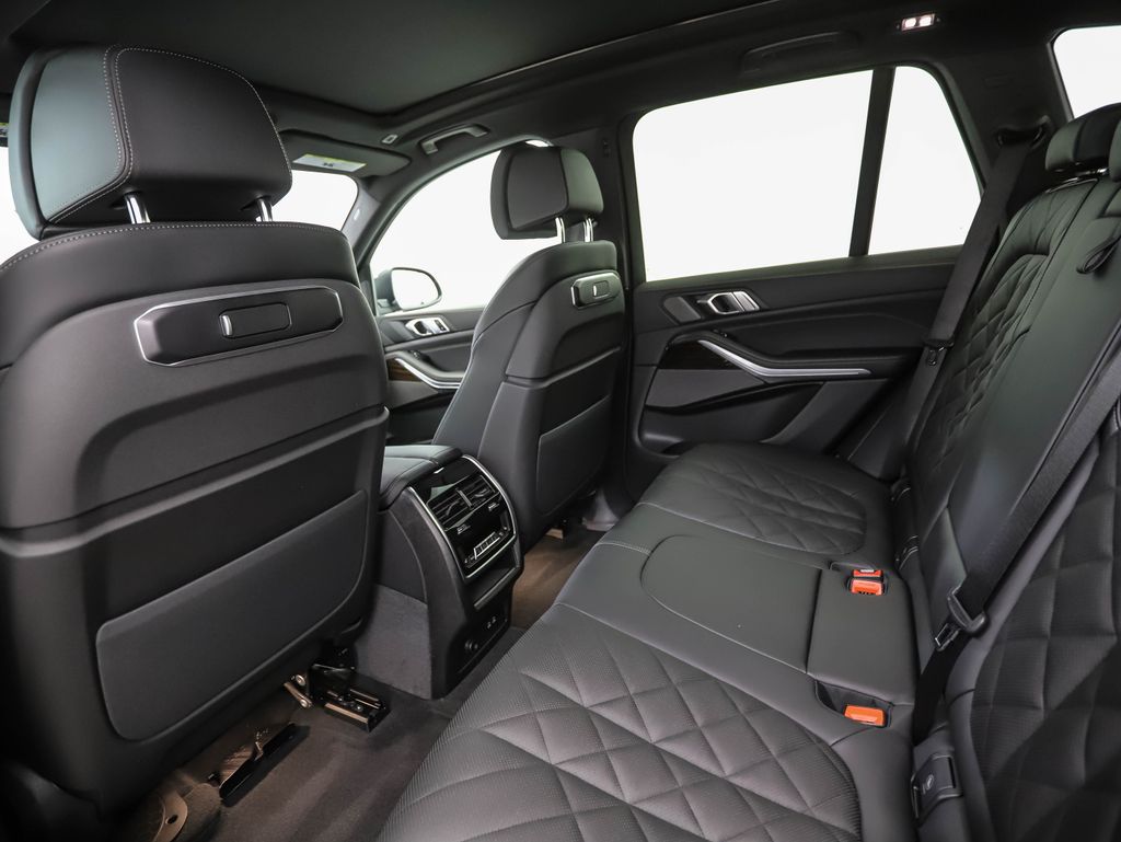Thumbnail: 2026 BMW X5 - 21