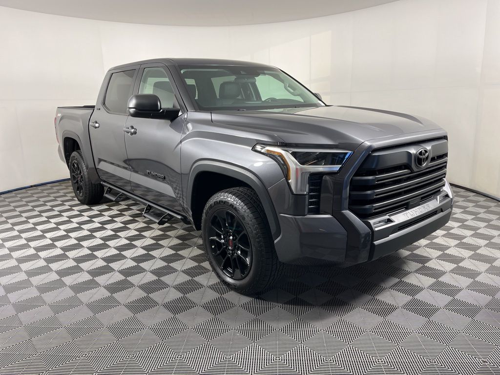 Thumbnail: 2024 Toyota Tundra - 6