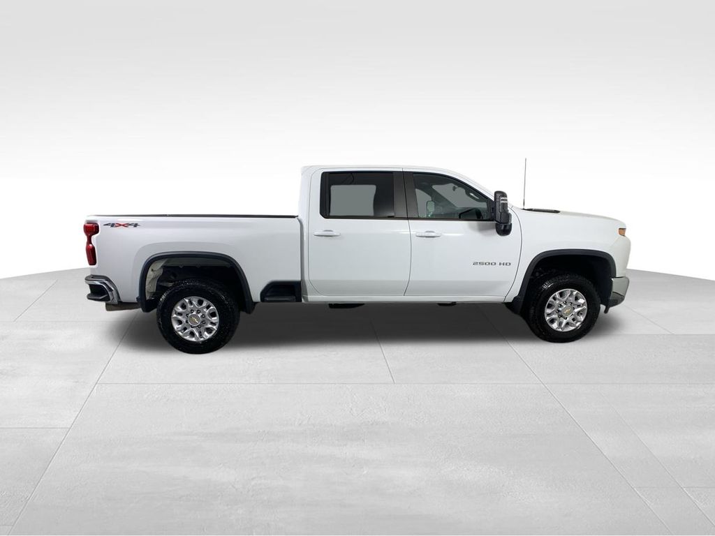 2022 Chevrolet Silverado 2500HD LT 6