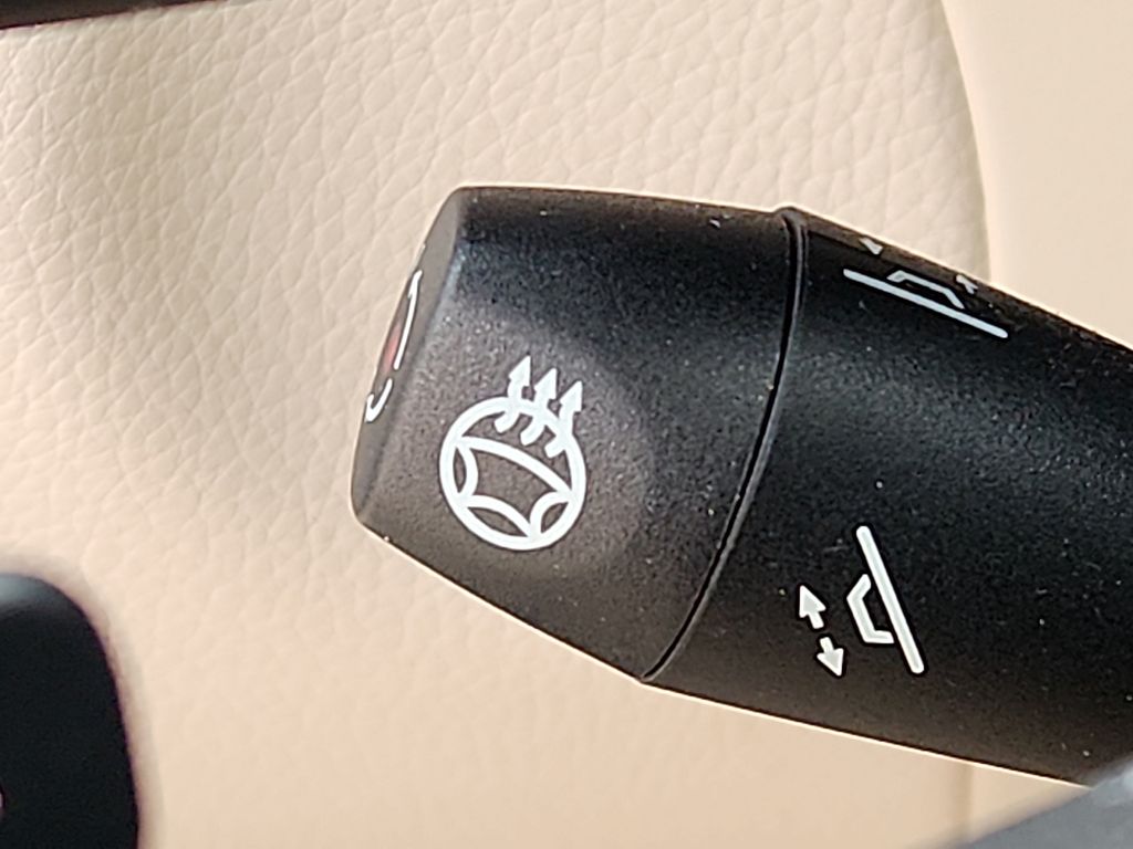 Thumbnail: 2021 Mercedes-Benz GLC - 25