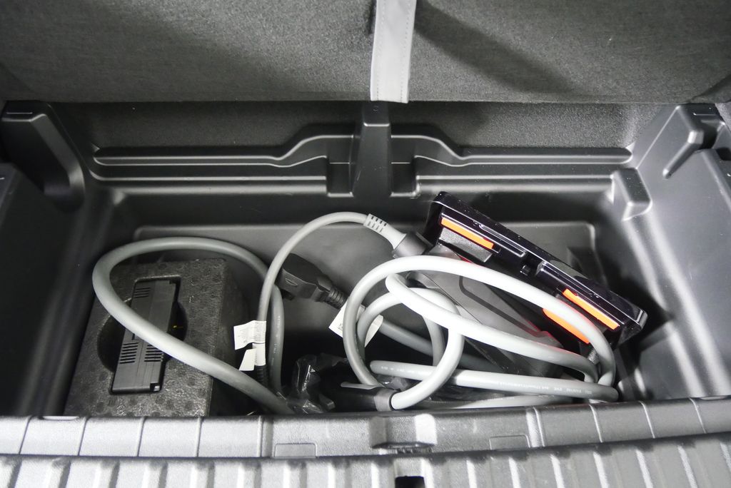 Thumbnail: 2025 BMW iX - 18