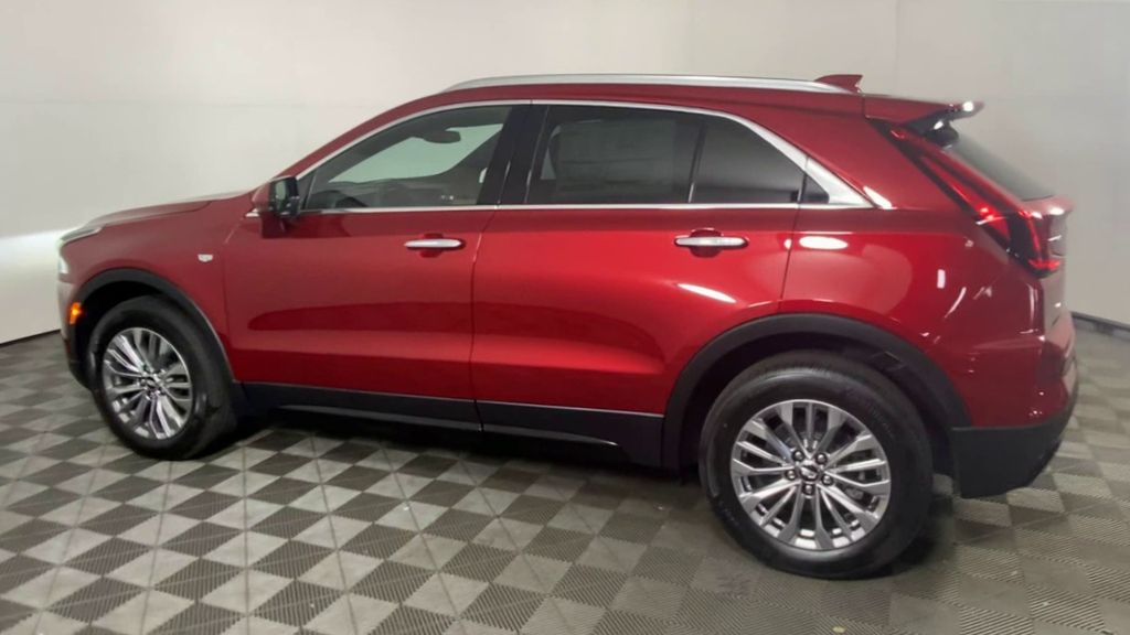 2025 Cadillac XT4 Premium Luxury 6