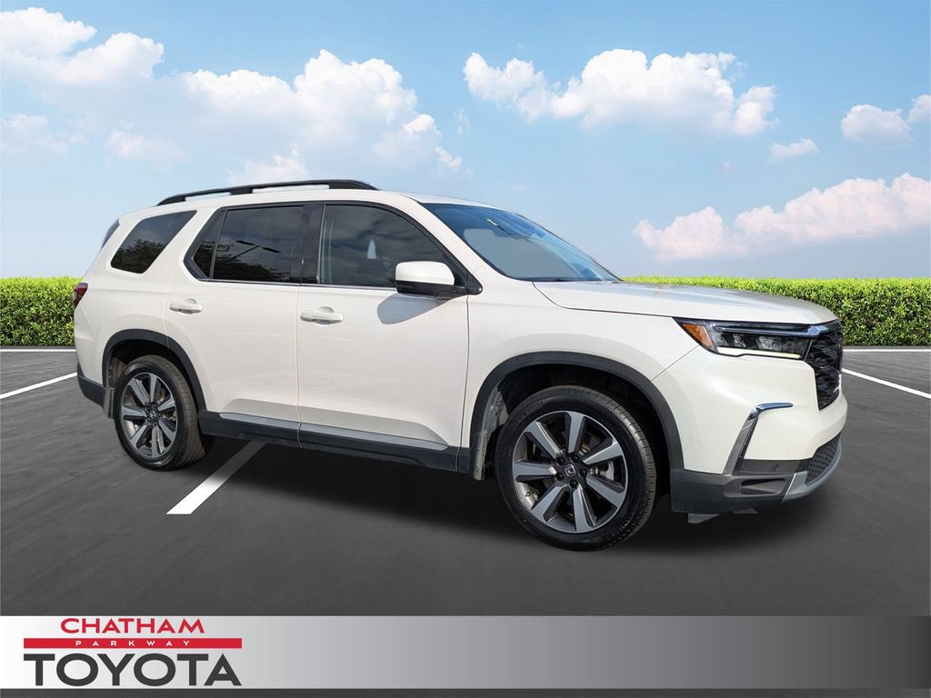 2023 Honda Pilot Touring's photo