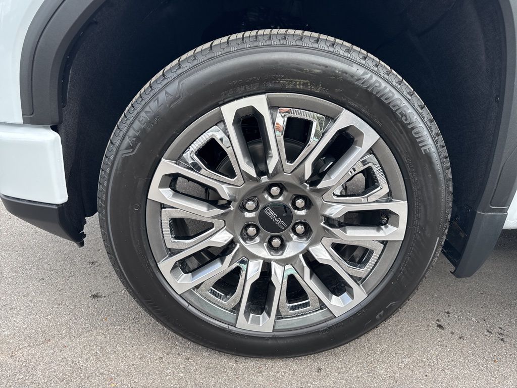 New 2026 White GMC Denali Ultimate image 25