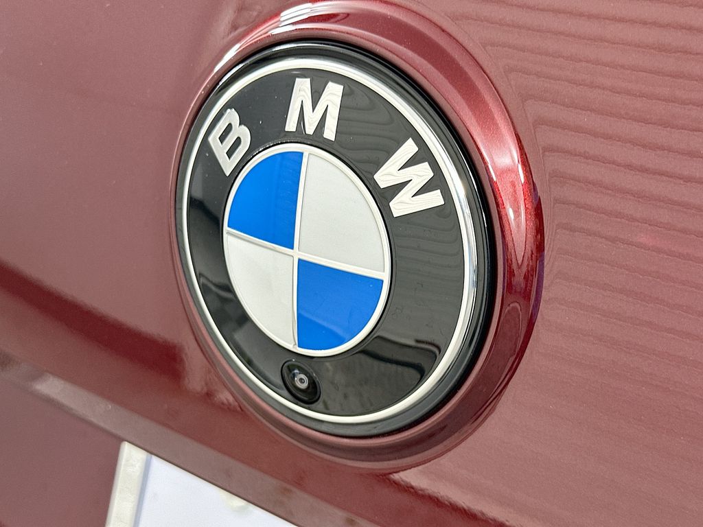 Thumbnail: 2026 BMW iX - 22