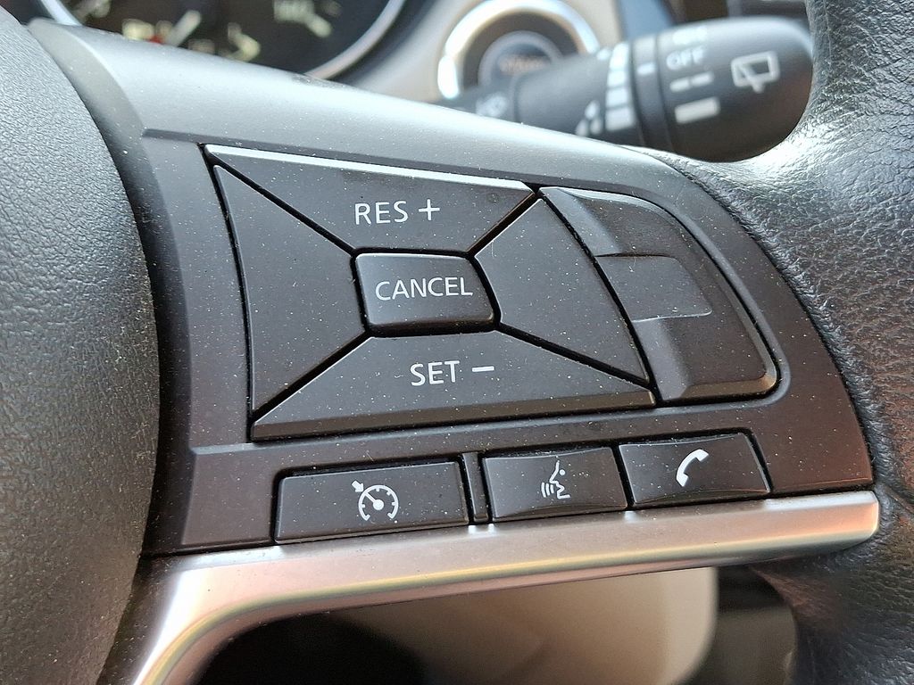 Thumbnail: 2020 Nissan Rogue Sport - 22