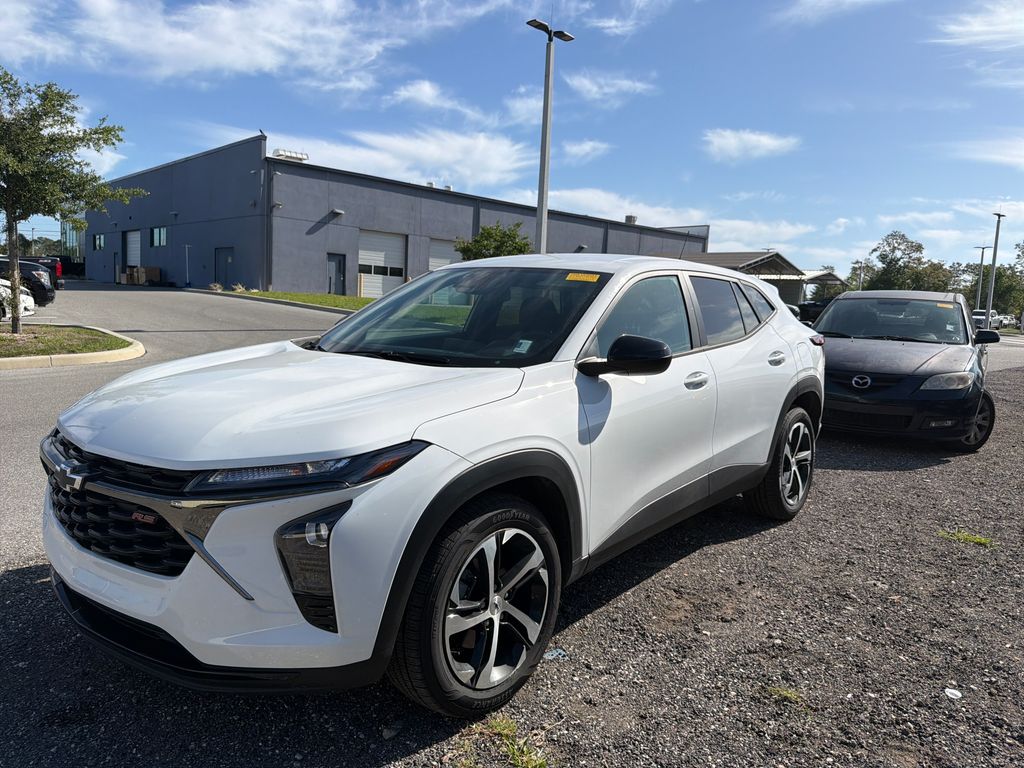 2024 Chevrolet Trax RS with 1RS FWD