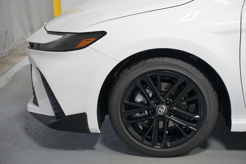 Thumbnail: 2025 Toyota Camry - 5