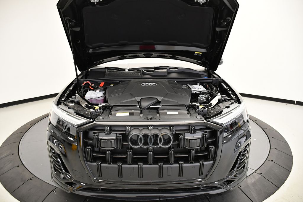 Thumbnail: 2026 Audi Q7 - 12