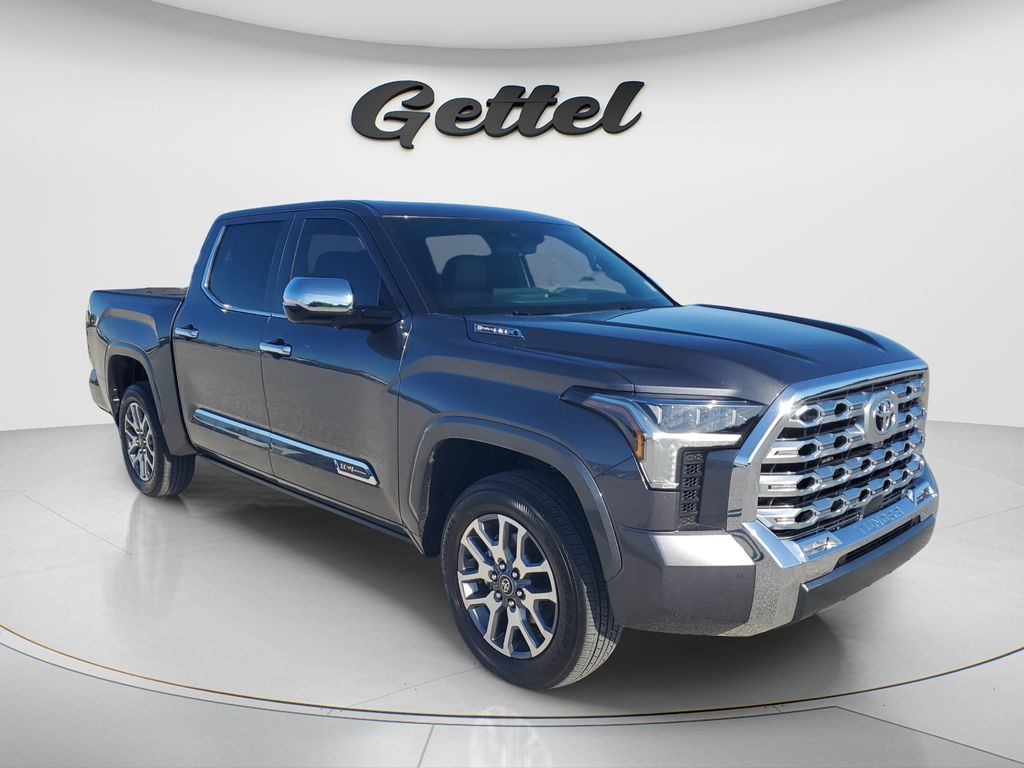 Tundra　英語版 Pre-Owned 2024 Toyota Tundra Hybrid 1794 Edition 4D Crew Cab in
