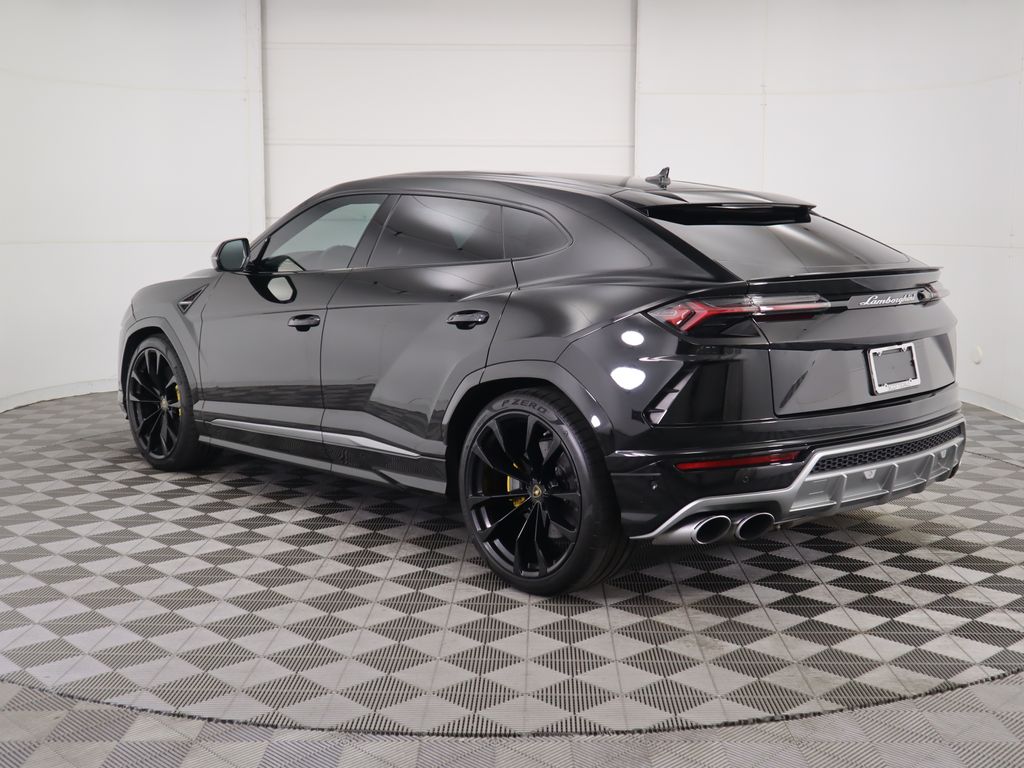 Thumbnail: 2020 Lamborghini Urus - 7