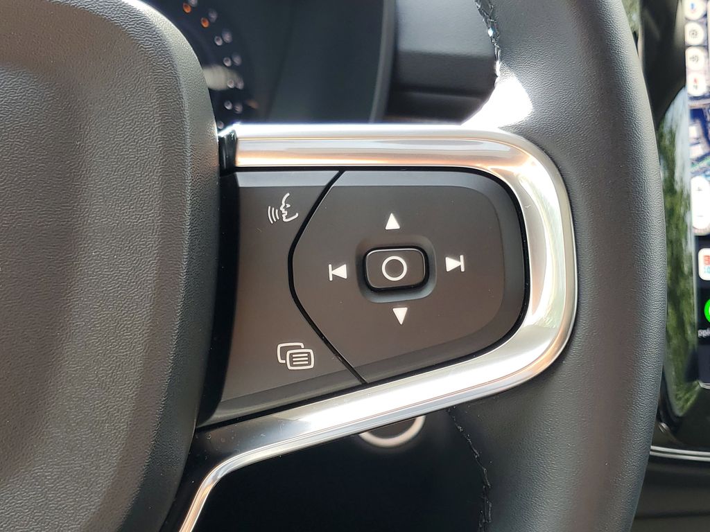 used 2026 Volvo XC40 car, priced at $41,595
