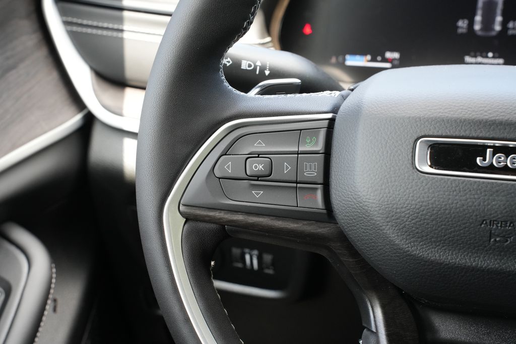 2026 Jeep Grand Cherokee Altitude - 5