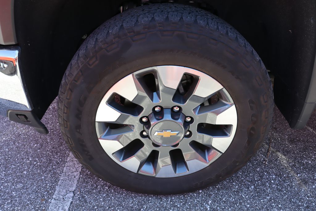 Thumbnail: 2024 Chevrolet Silverado 2500 - 4