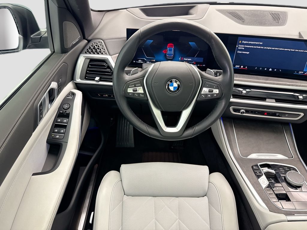 Thumbnail: 2024 BMW X5 - 10