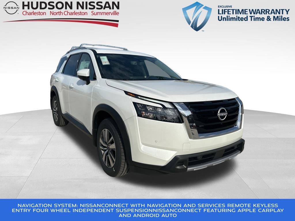 2025 Everest White Pearl Tricoat Nissan Pathfinder SL SUV