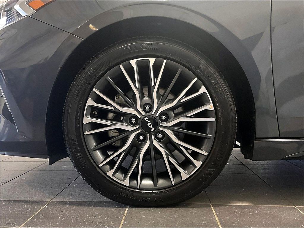 2024 Kia Forte — photo 7