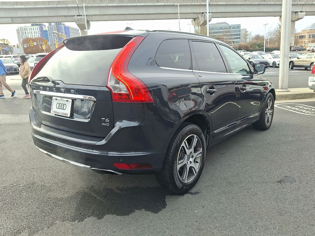 Thumbnail: 2015 Volvo XC60 - 4