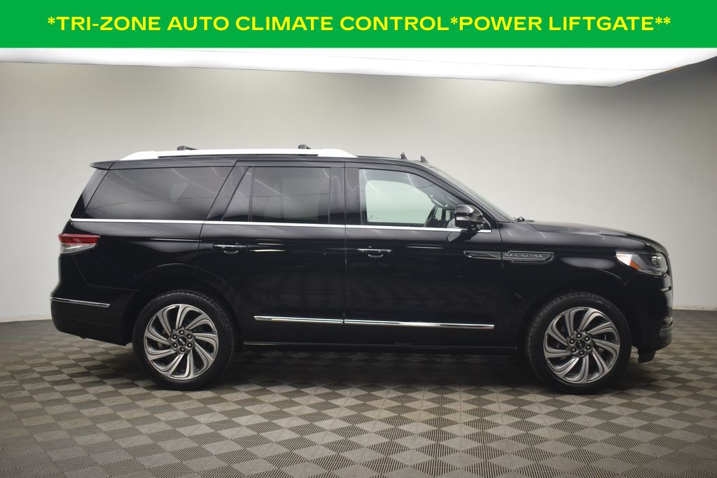 used 2022 Lincoln Navigator car, priced at $37,000