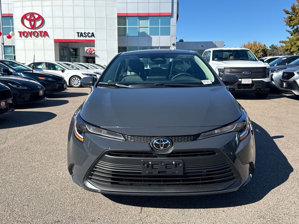 2026 Toyota Corolla LE photo 2