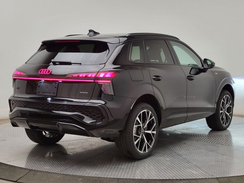 Thumbnail: 2026 Audi Q3 - 5