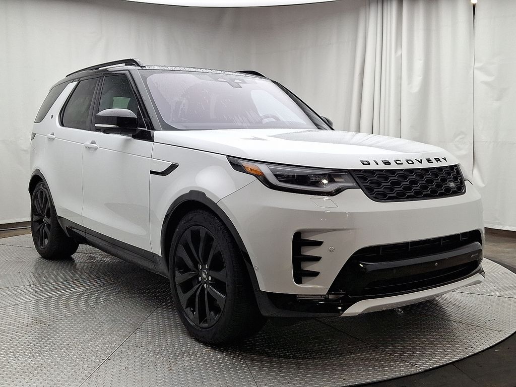 Thumbnail: 2023 Land Rover Discovery - 3