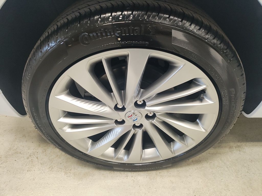 New 2026 White Buick Avenir image 3