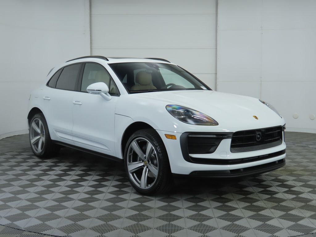 Thumbnail: 2025 Porsche Macan - 9