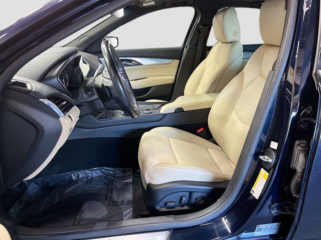 Used 2021 Dark Moon Blue Metallic Cadillac Luxury image 22