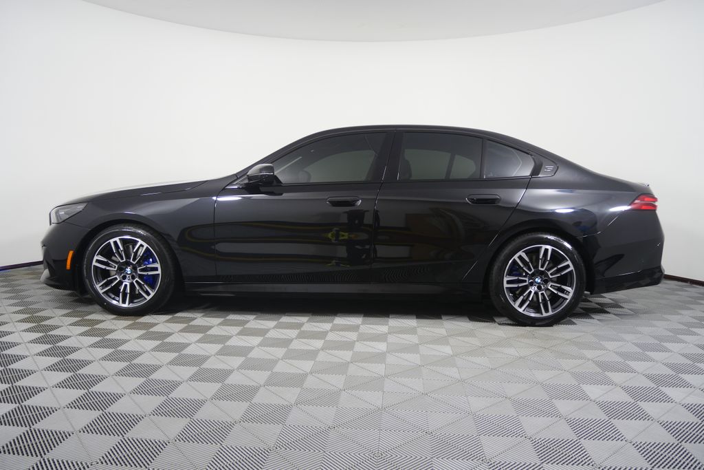 Thumbnail: 2024 BMW 5 Series - 6