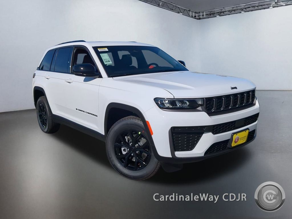 2026 Jeep Grand Cherokee Altitude