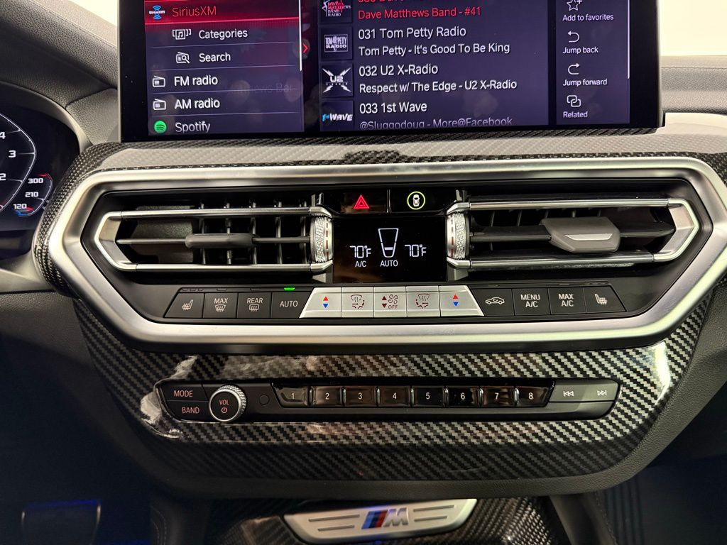 Thumbnail: 2025 BMW X4 - 18