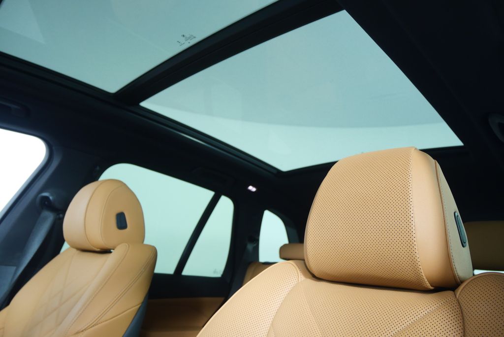 Thumbnail: 2024 BMW X5 - 12
