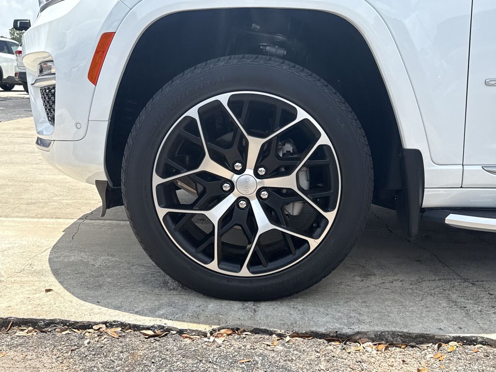 2025 Jeep Grand Cherokee Summit Reserve White at Victoria Chrysler Dodge Jeep Ram