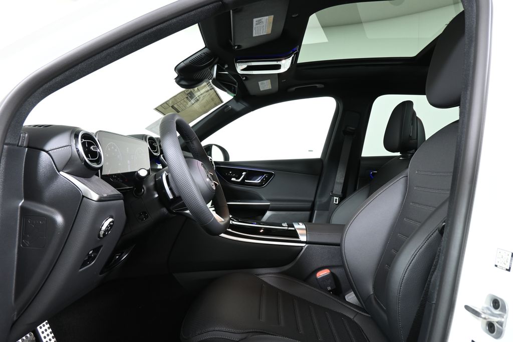 2025 Mercedes-Benz GLC 300 3