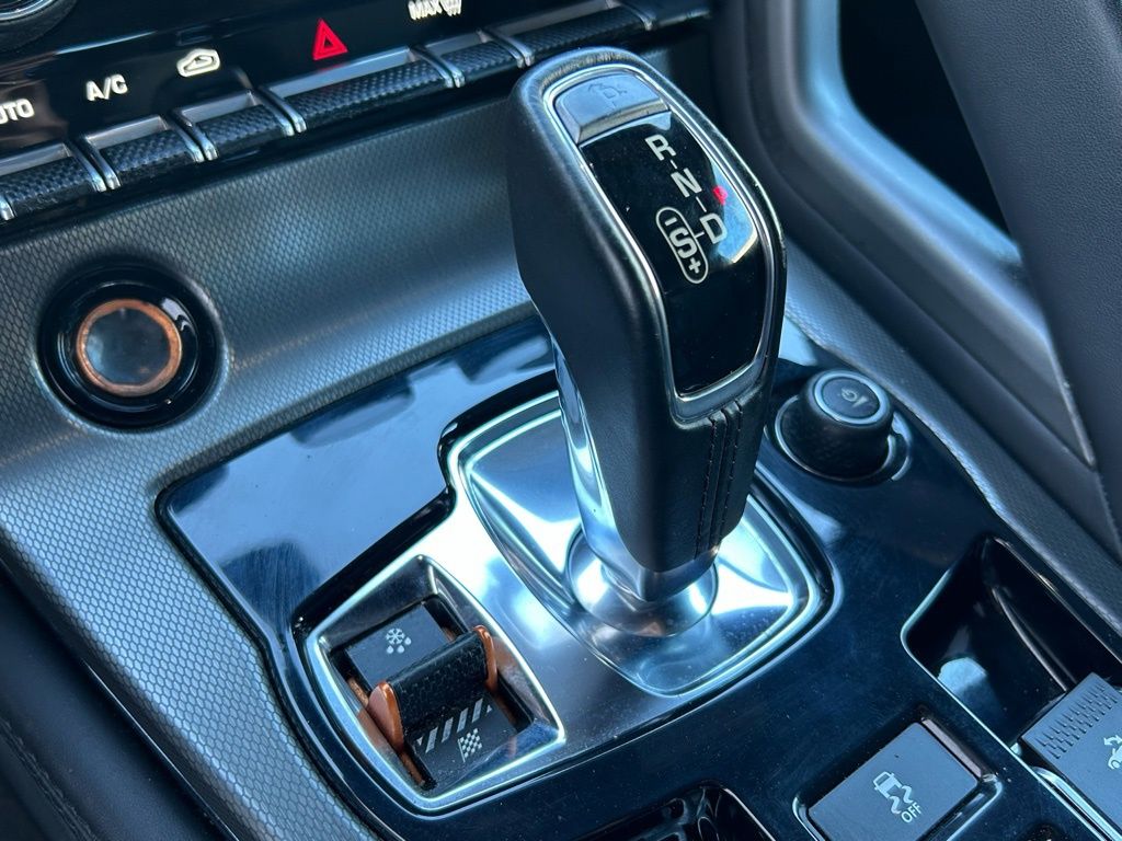 Used 2014  Jaguar S image 35