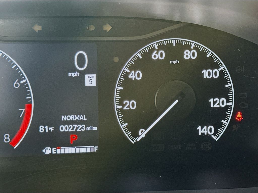 2025 Honda HR-V Sport 12