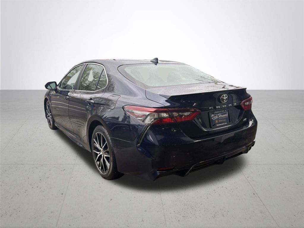 2021 Toyota Camry SE