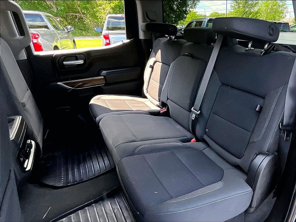 2021 Chevrolet Silverado 1500 — photo 14