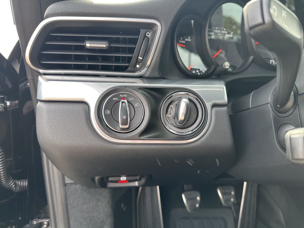 Used Car 2018 Porsche 911  Carrera For Sale Under $110,000 In Austin, Texas