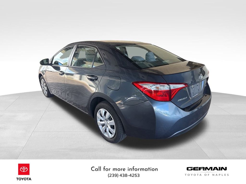 2016 Toyota Corolla LE photo 3