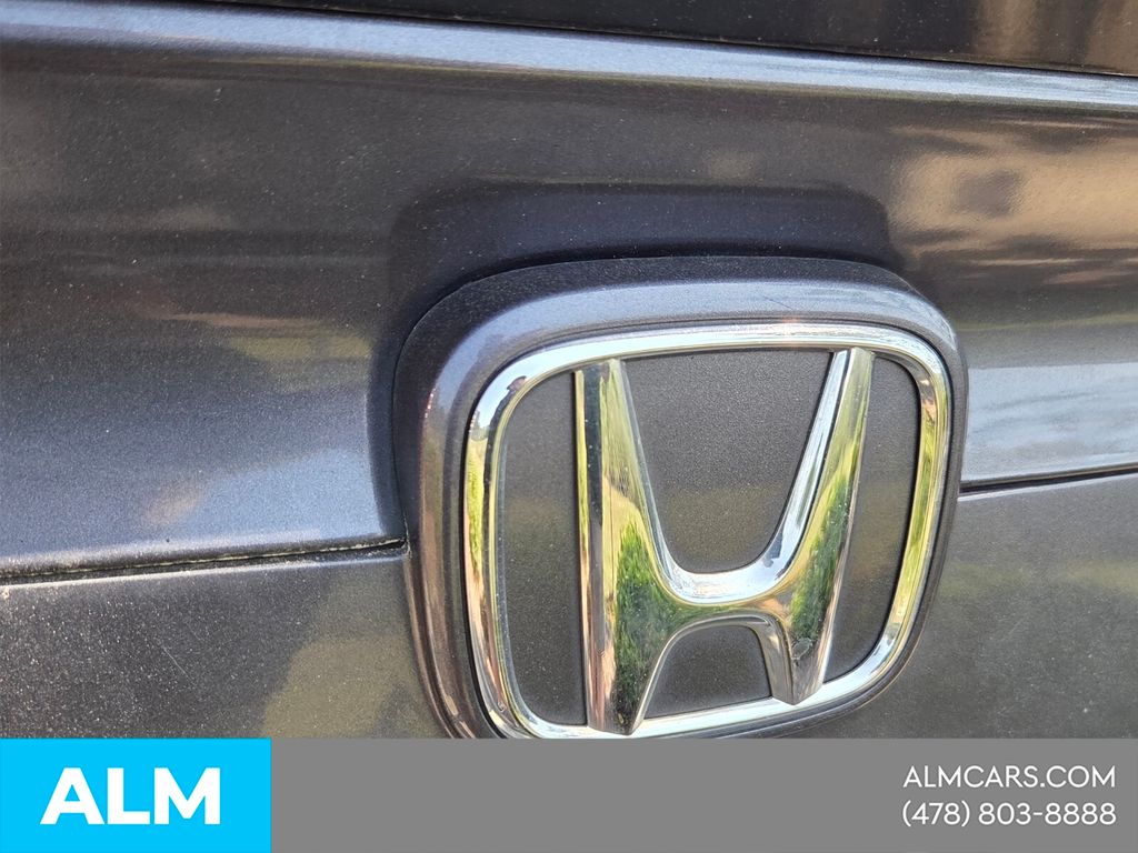 Used 2019  Honda Sport image 7
