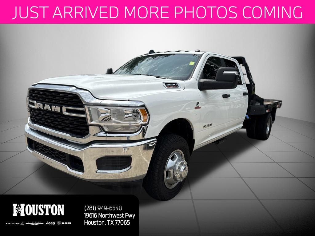 Bright White Clearcoat 2024 RAM 3500 Chassis Pickup Truck Four-Wheel Drive 6-Speed Automatic